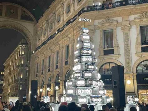 albero di natale gucci milano